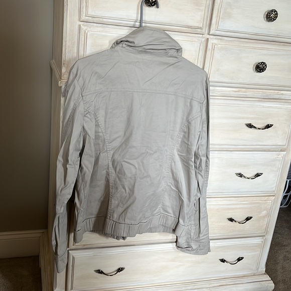 Light weight spring jackets send any offer. I will likely accept it. Bundle! - Picture 3 of 4